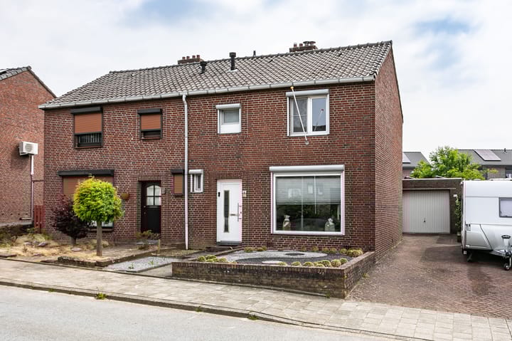 Koopwoningen - huizen te koop in [Funda]