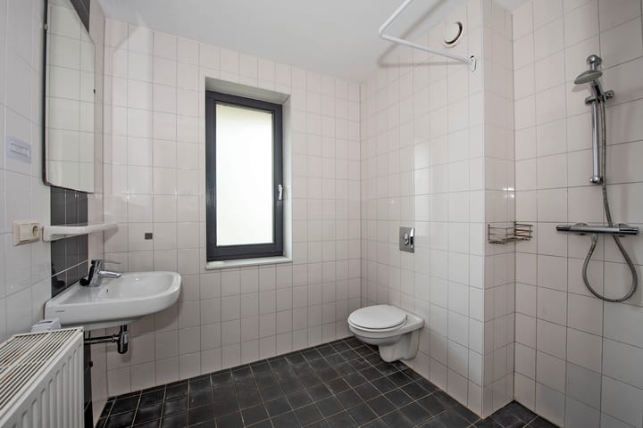 Foto 15 van Van Leeuwenhoekstraat 139