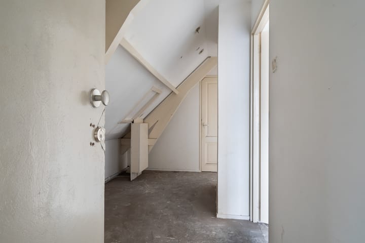 Photo 6 of Mathenesserlaan 351-F