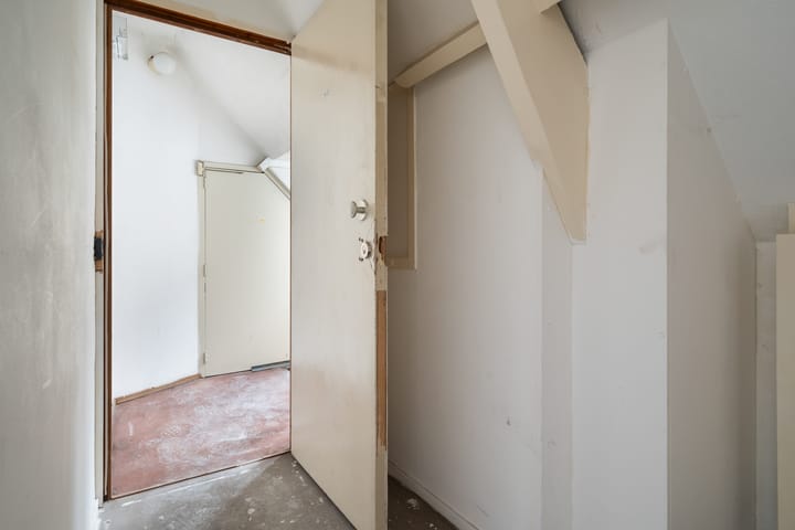 Photo 7 of Mathenesserlaan 351-F