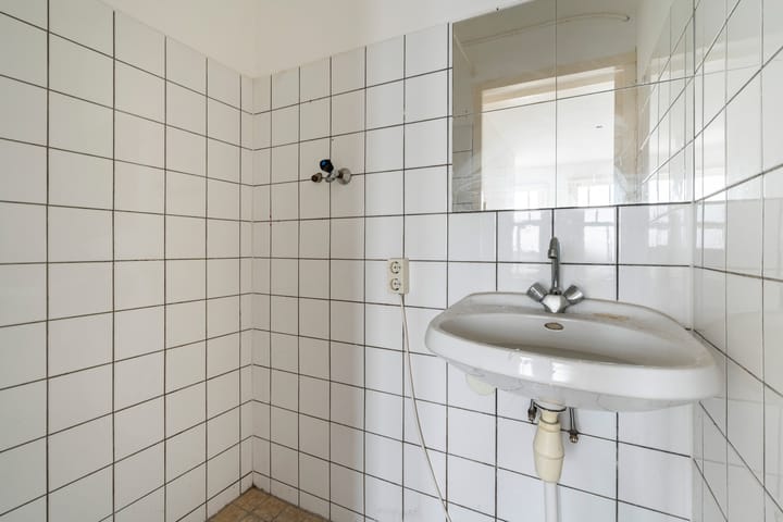 Photo 13 of Mathenesserlaan 351-F