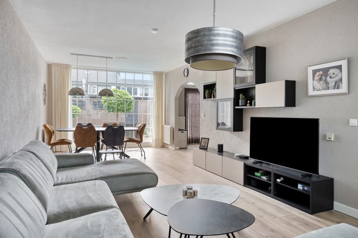 Foto 2 van Johanna van Burenlaan 217