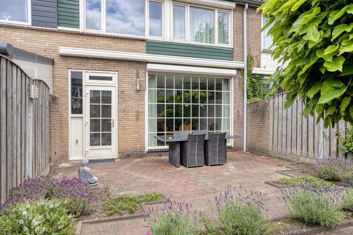 Foto 30 van Johanna van Burenlaan 217