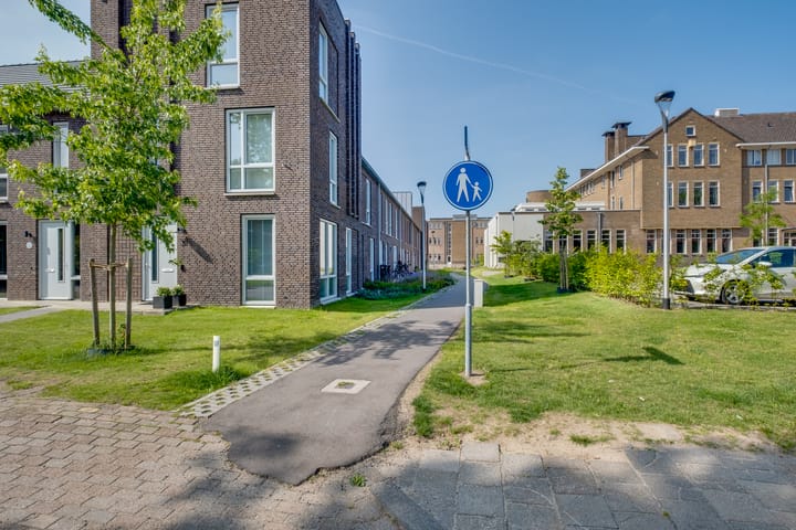 Foto 44 van J.H. Slingenbergpad 12