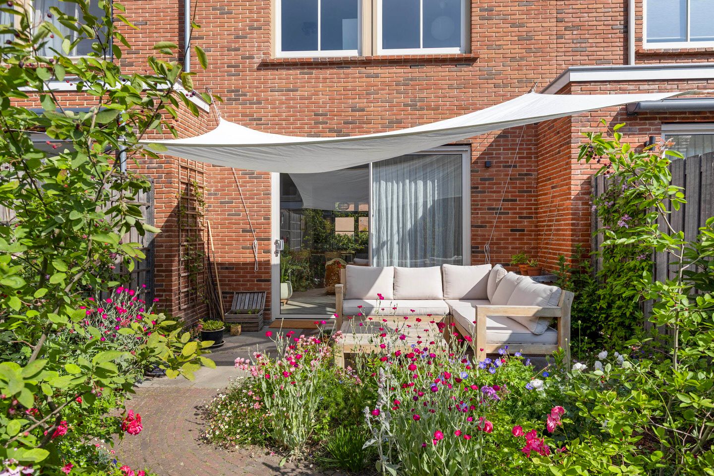 Foto 25 van Caro van Eyckstraat 14