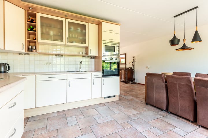 Photo 12 of Botter 38 50