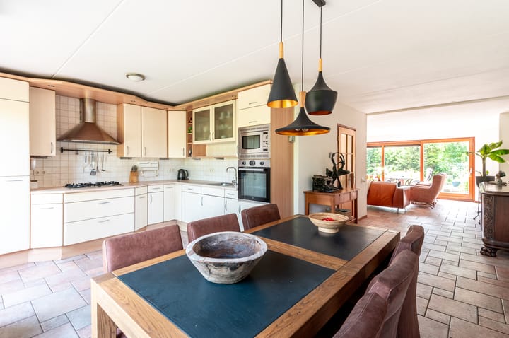 Photo 13 of Botter 38 50