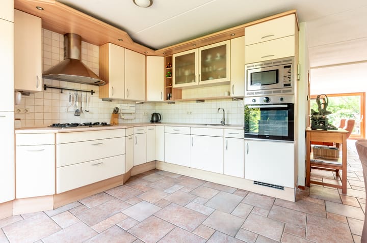 Photo 11 of Botter 38 50