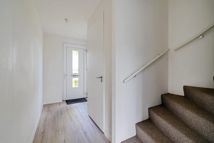 Photo 9 of Drostenstraat 111