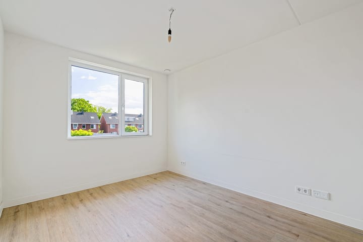 Photo 12 of Drostenstraat 111