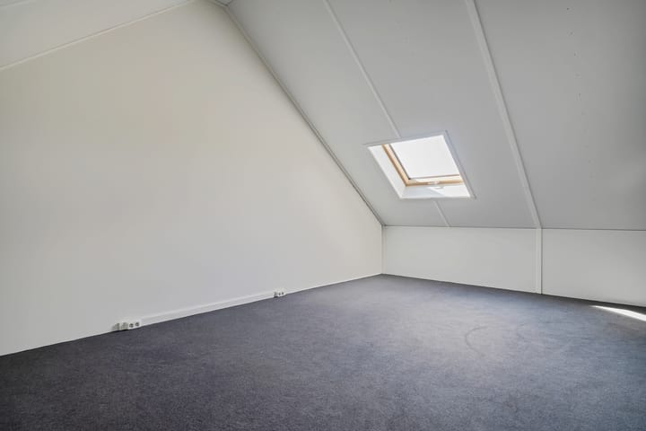 Photo 20 of Drostenstraat 111