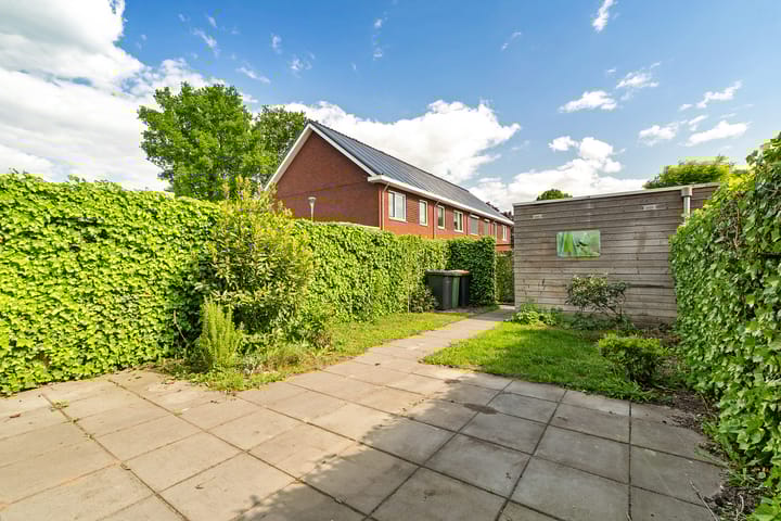 Photo 24 of Drostenstraat 111