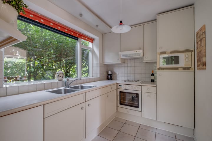 Foto 10 van Emmastraat 8