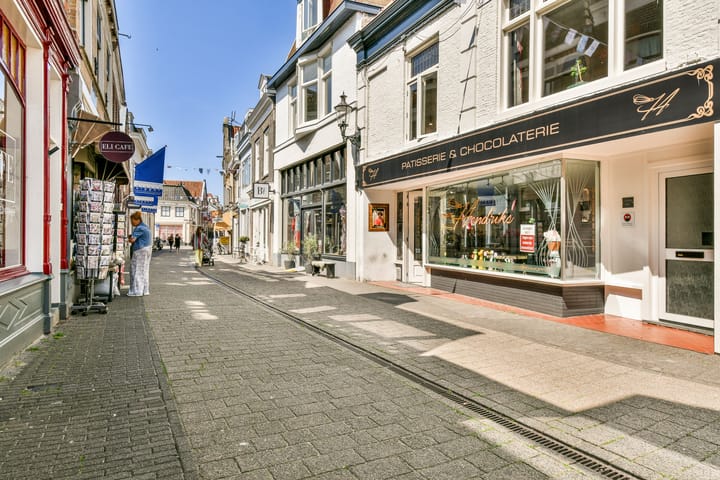 Foto 28 van Middenstraat 18