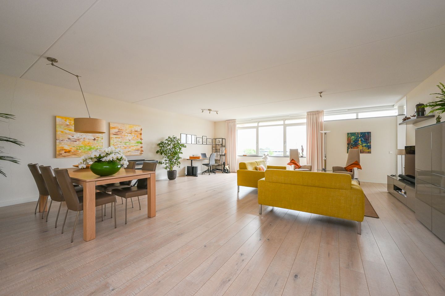 Foto 10 van Raad van Europastraat 63