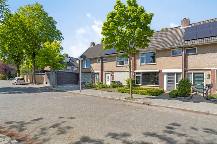 Foto 2 van Adelaertstraat 29