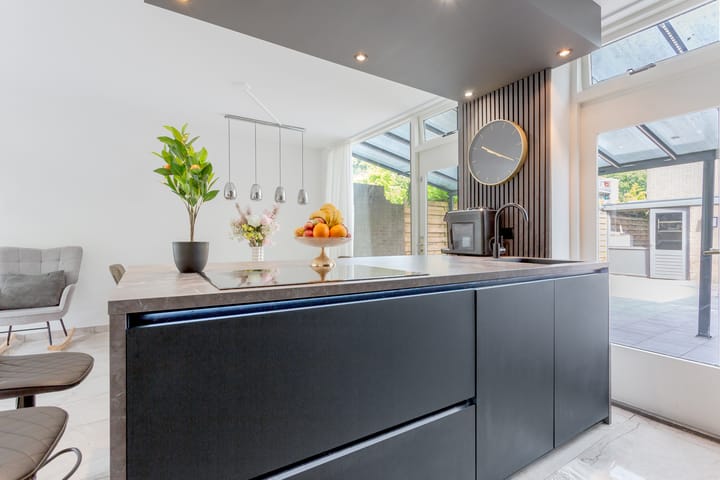 Photo 10 of Pinksterbloemweg 95