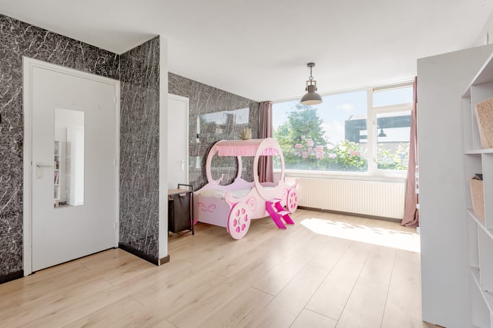 Photo 25 of Pinksterbloemweg 95