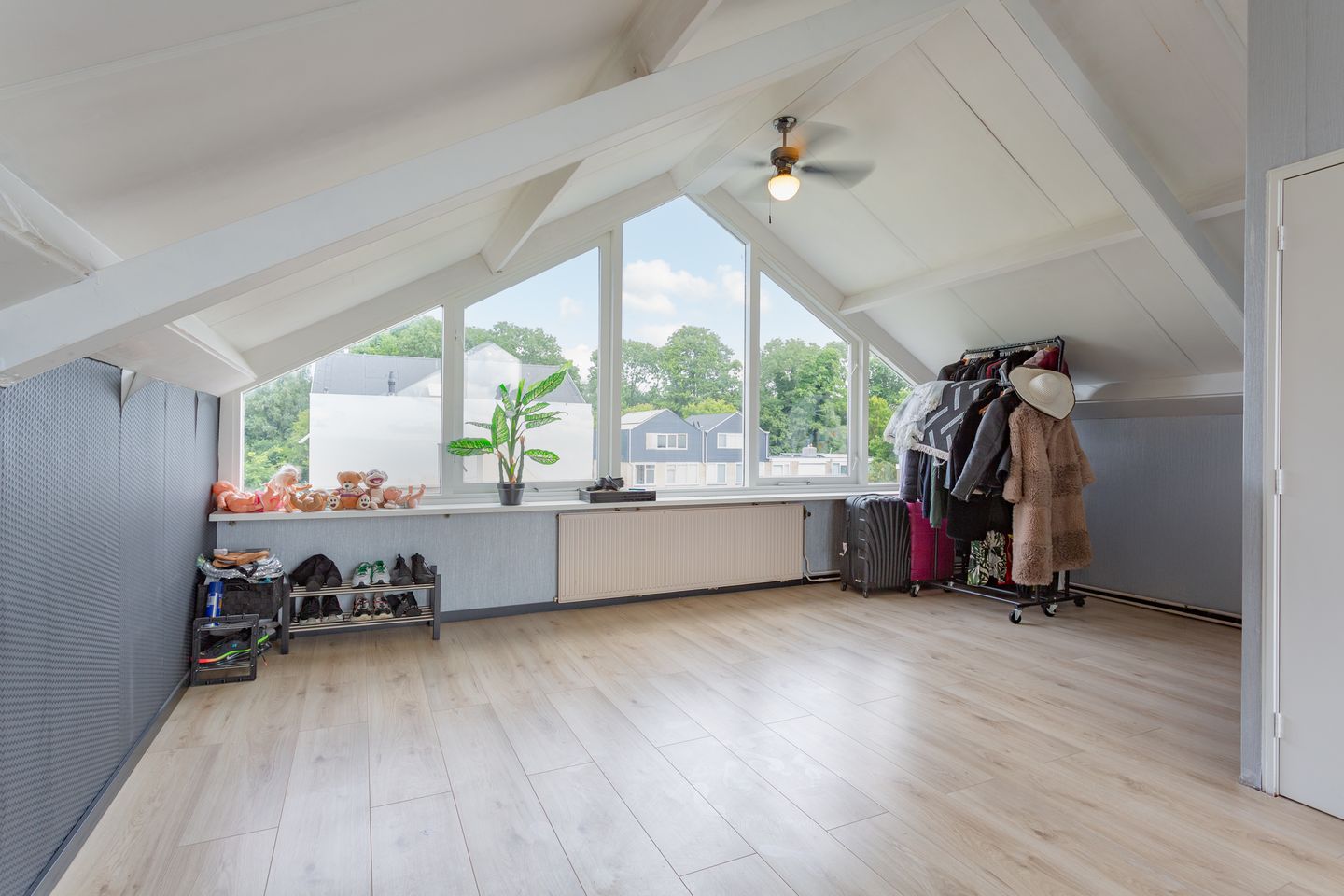 Foto 34 van Pinksterbloemweg 95