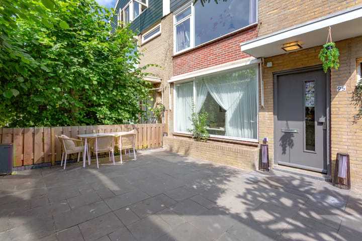 Photo 39 of Pinksterbloemweg 95