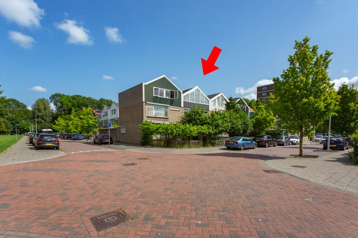 Photo 42 of Pinksterbloemweg 95