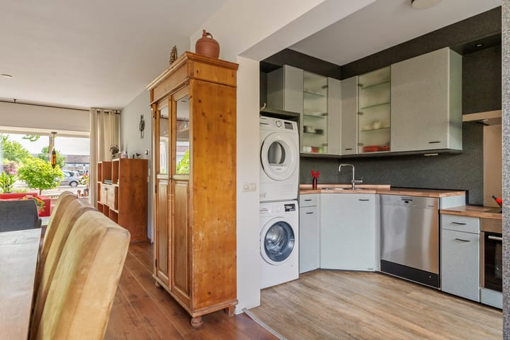 Foto 13 van Prof. dr. J. Tinbergenweg 9