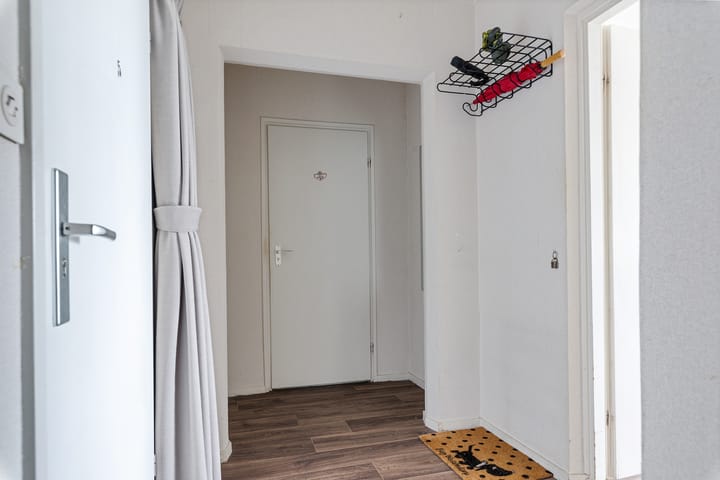 Photo 11 of Loolaan 27-69