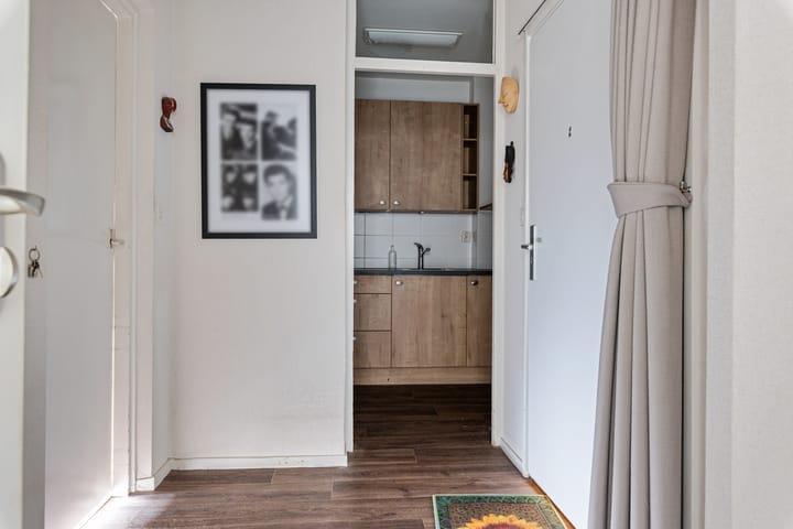 Photo 12 of Loolaan 27-69