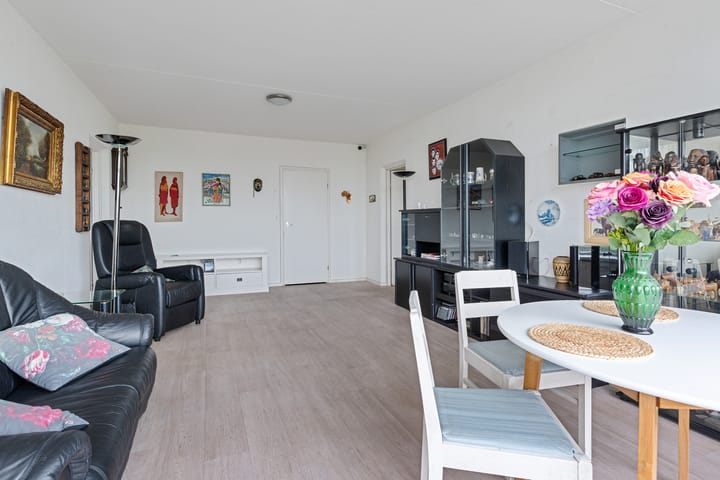 Photo 22 of Loolaan 27-69