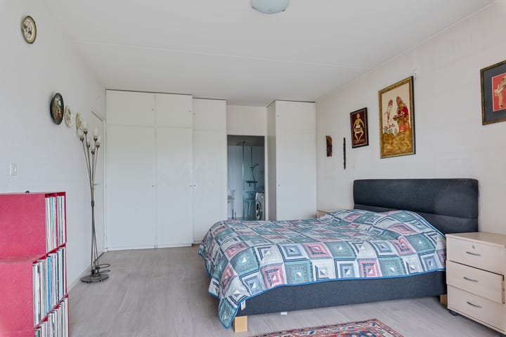 Photo 28 of Loolaan 27-69