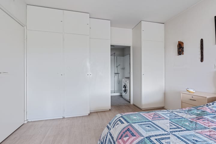 Photo 29 of Loolaan 27-69