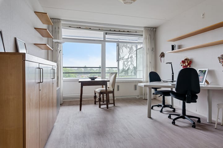 Photo 31 of Loolaan 27-69