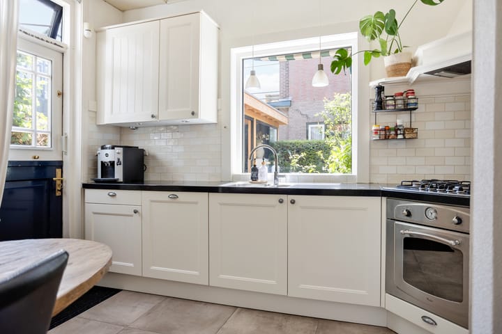 Photo 14 of Tweede Stationsstraat 222