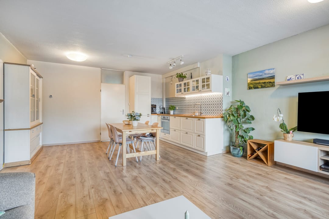 Photo 2 of Prattenburg 175