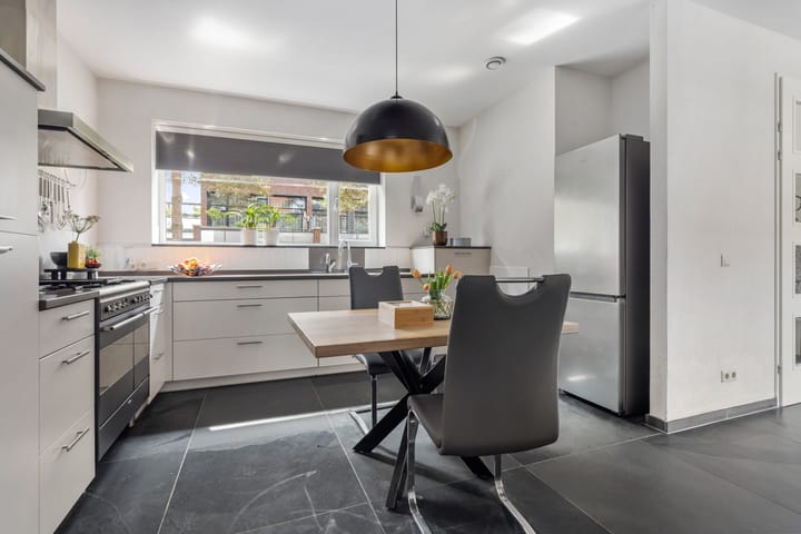 Foto 24 van Willem Pompestraat 6