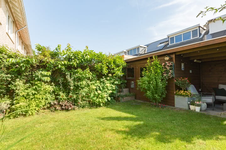 Photo 37 of IJmeerstraat 83