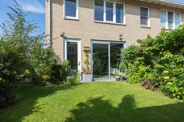 Photo 39 of IJmeerstraat 83