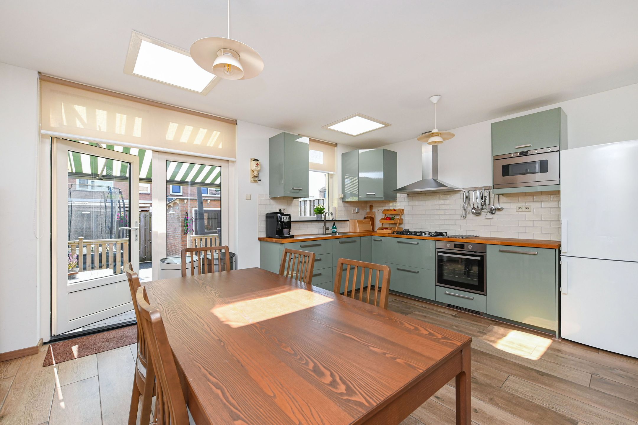 Photo 3 of Witte de Withstraat 9