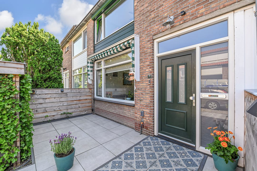 Photo 8 of Witte de Withstraat 9