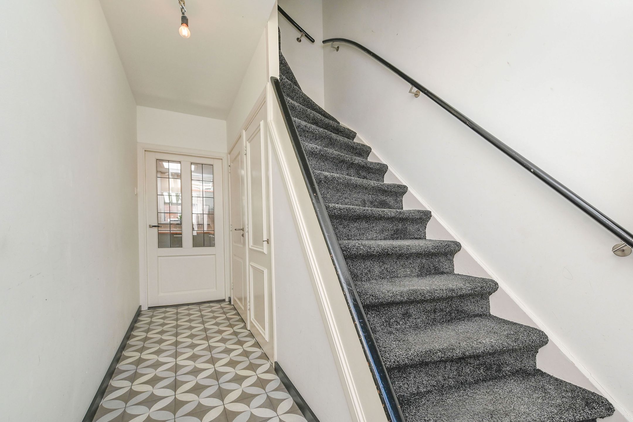 Photo 9 of Witte de Withstraat 9