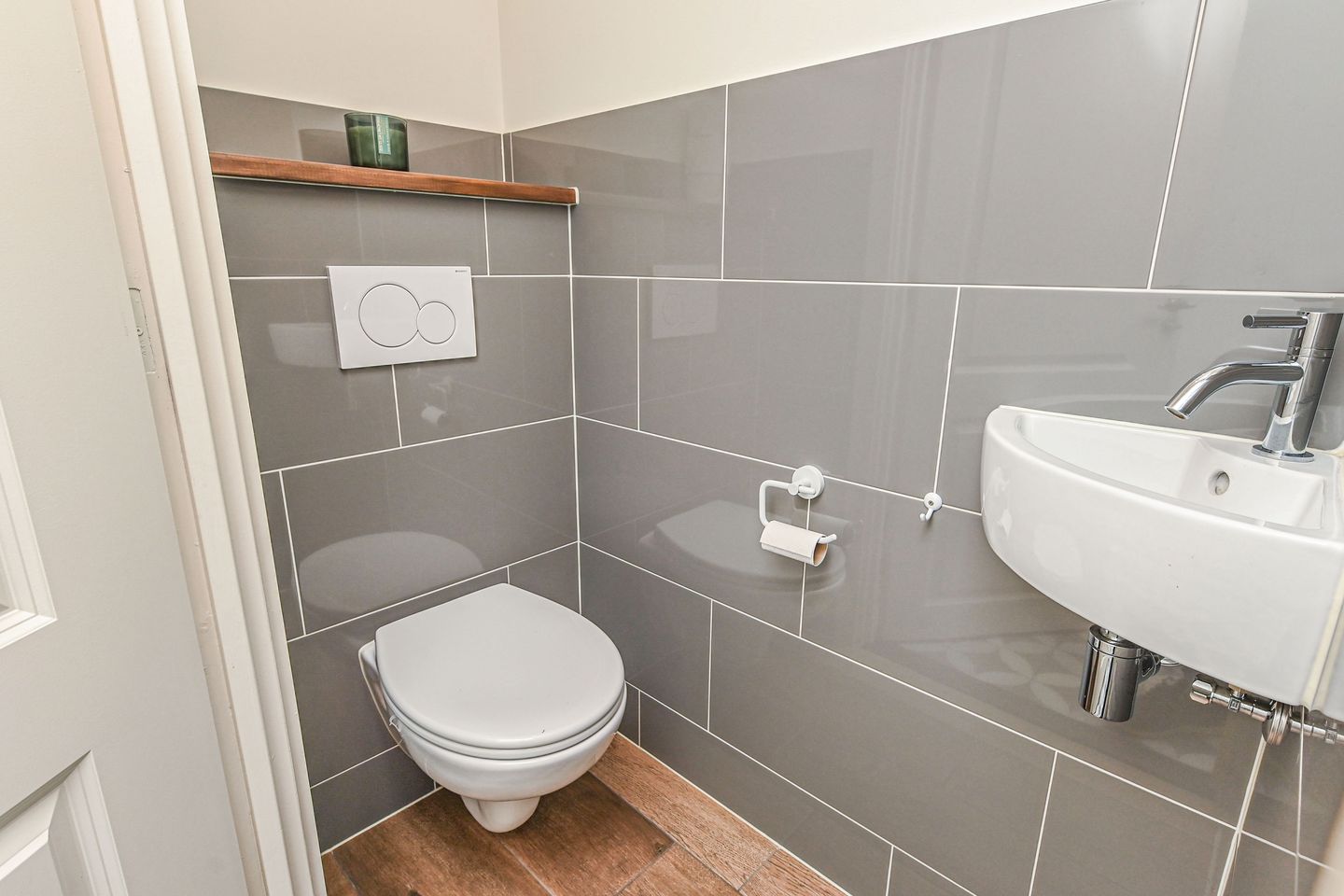 Photo 10 of Witte de Withstraat 9