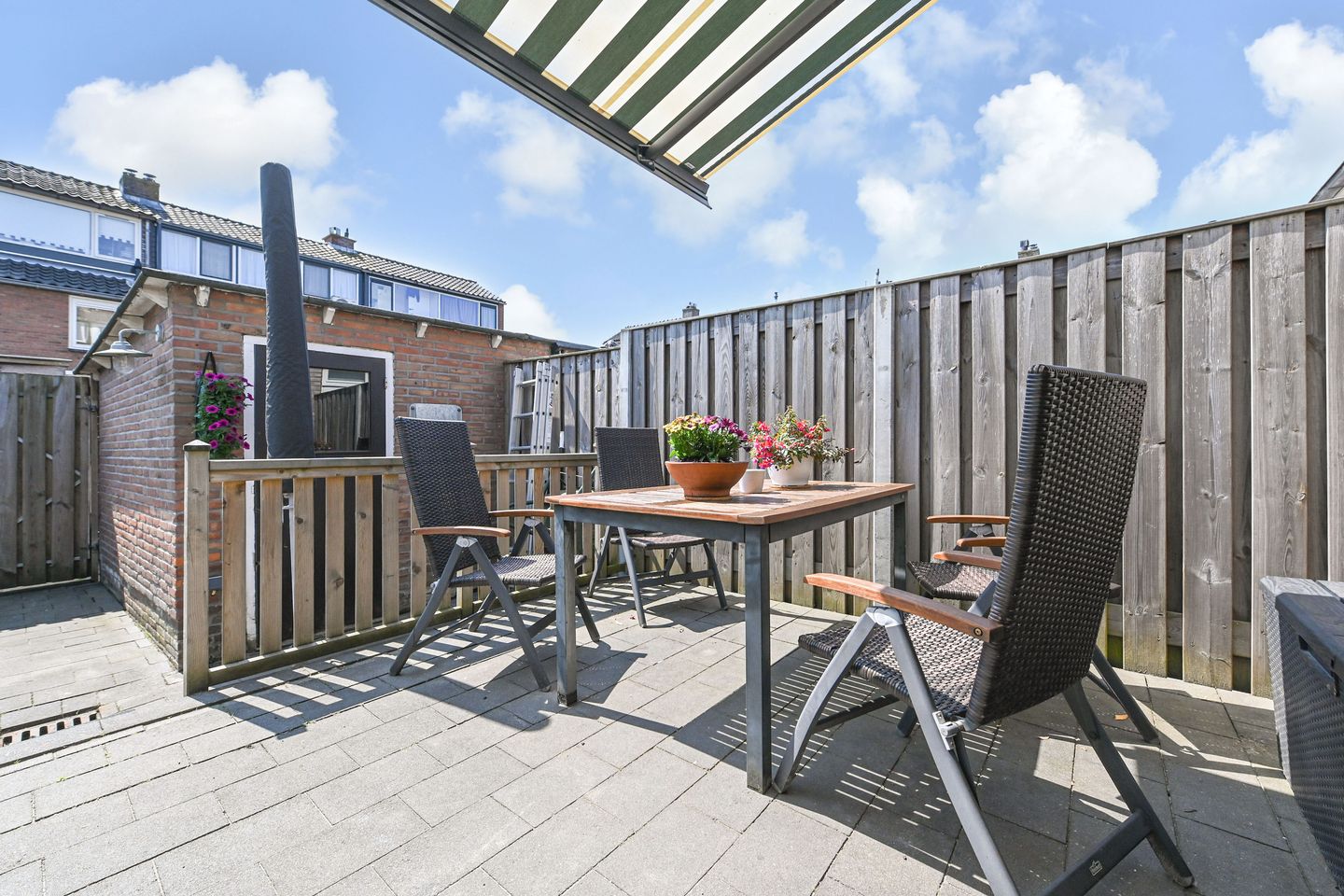 Photo 20 of Witte de Withstraat 9