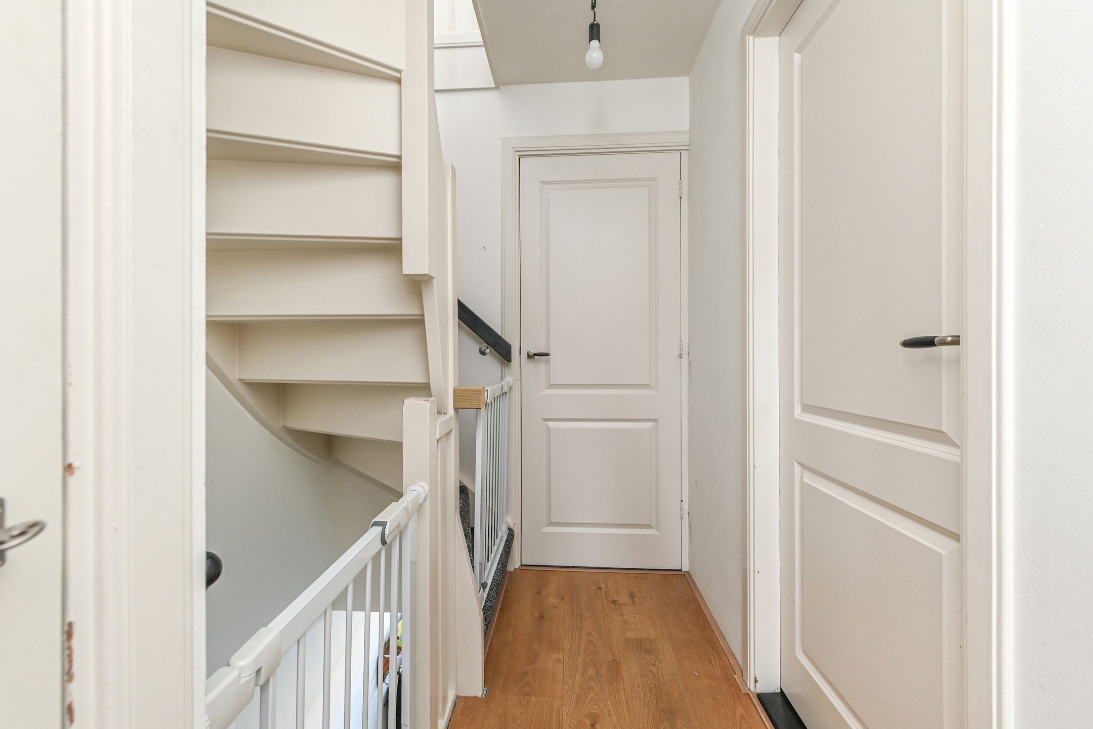 Photo 30 of Witte de Withstraat 9