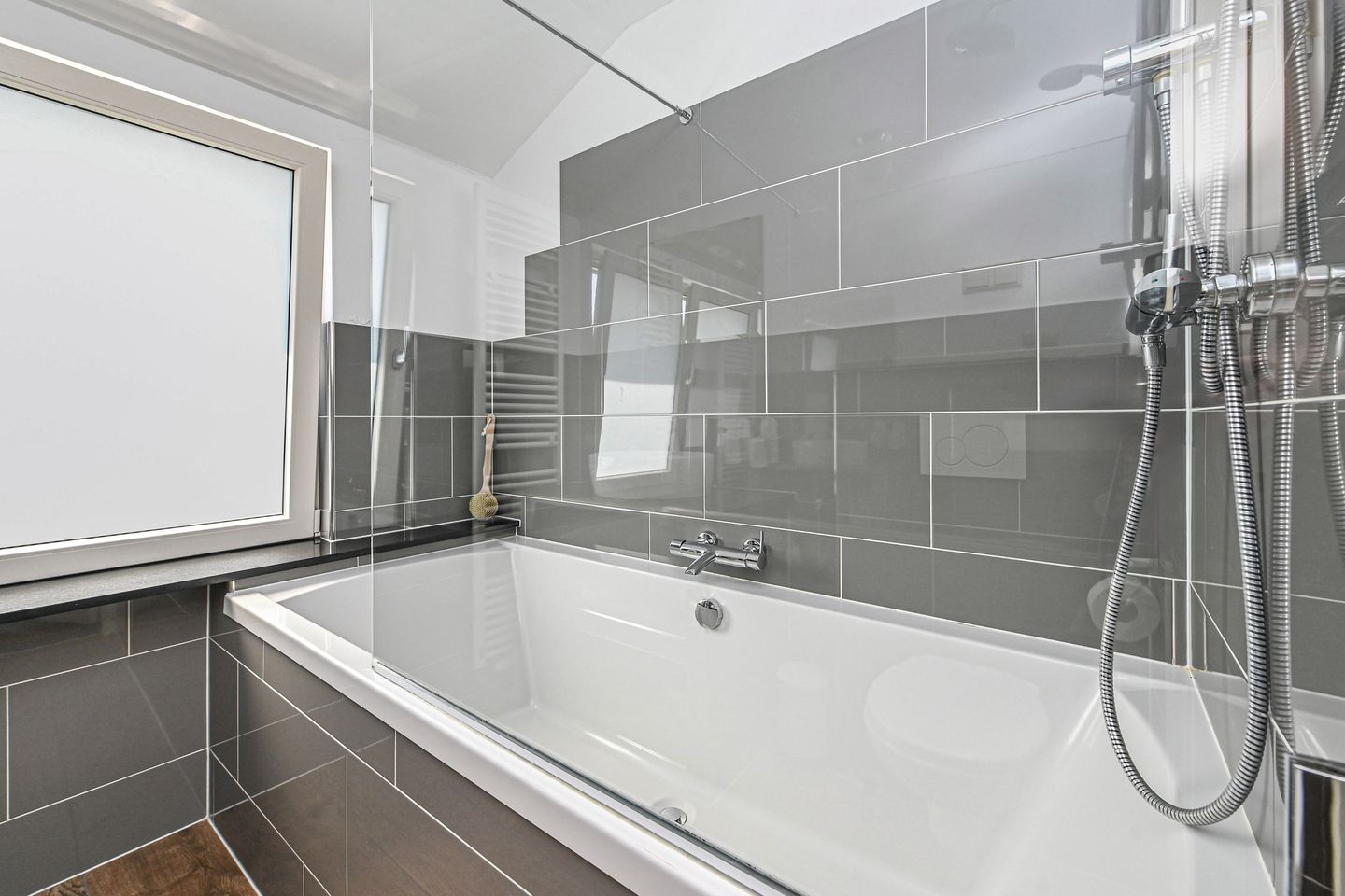 Photo 34 of Witte de Withstraat 9