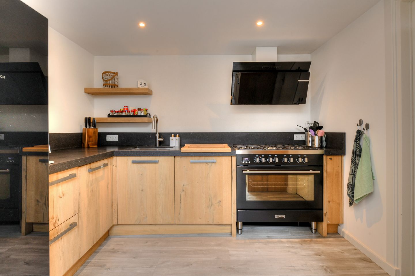 Photo 5 of Catharinastraat 13