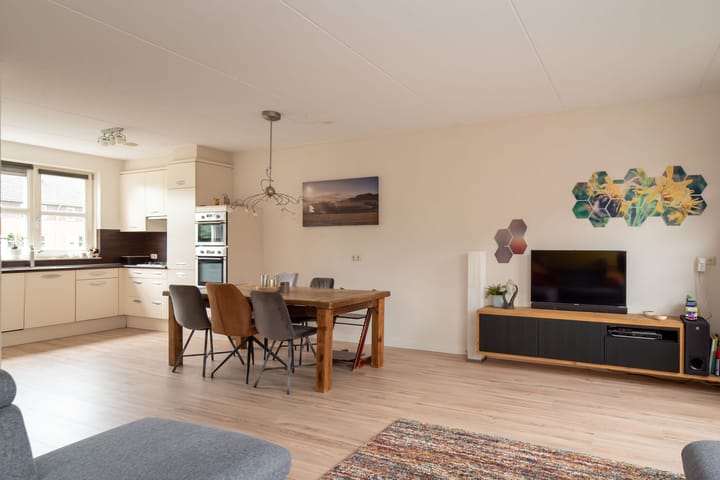 Foto 9 van Fluitekruid 69