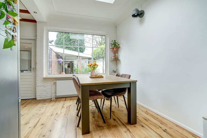 Foto 12 van Zeelsterstraat 106