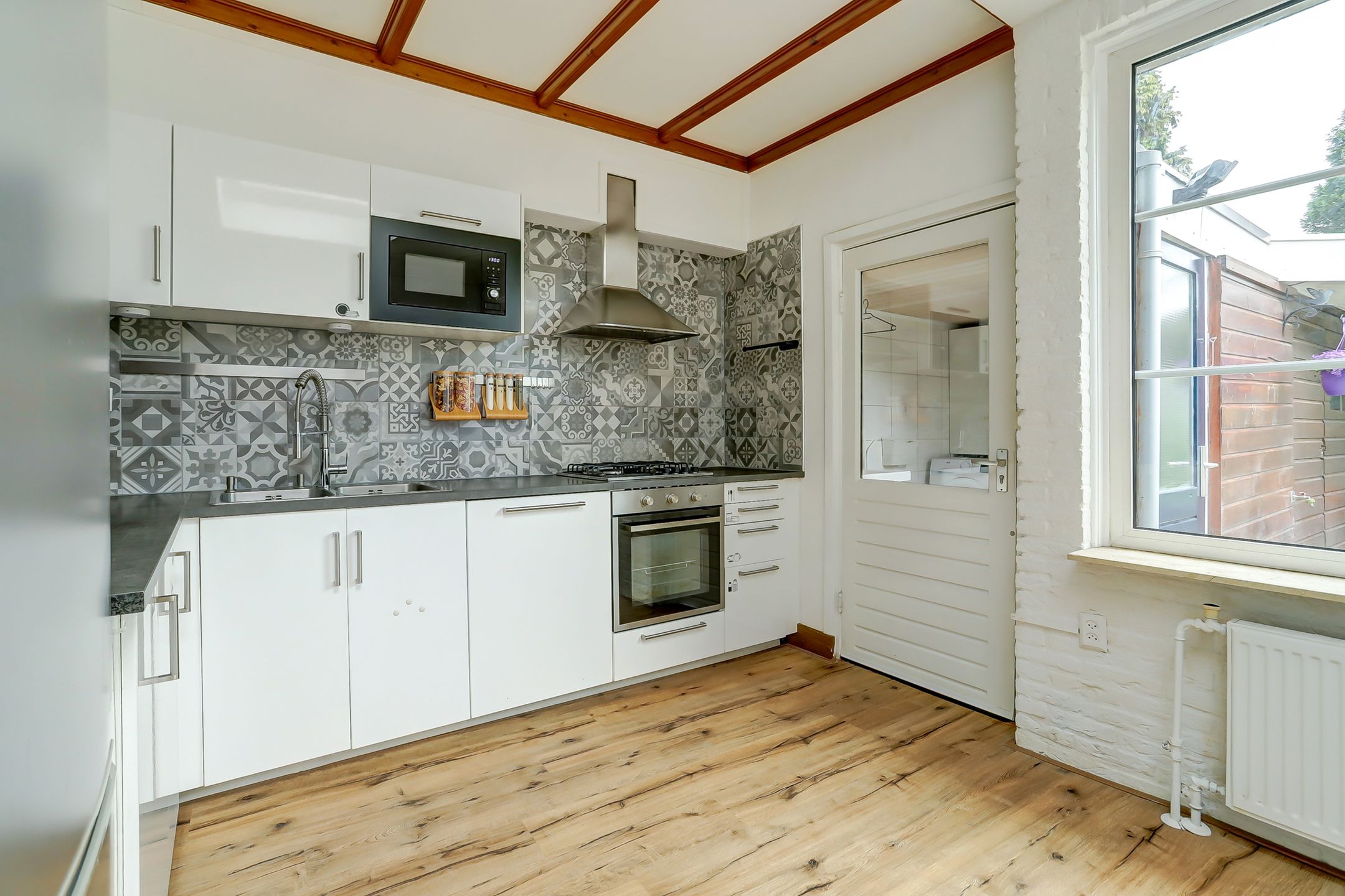 Foto 15 van Zeelsterstraat 106