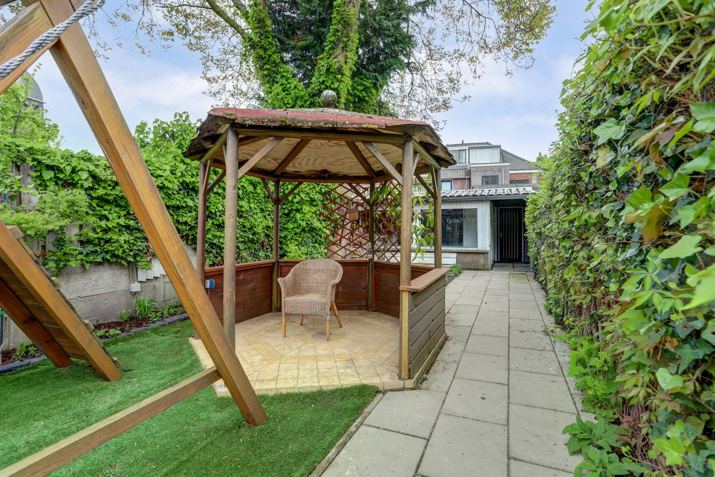 Foto 40 van Zeelsterstraat 106