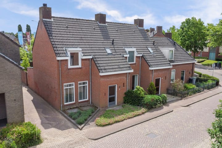 Foto 36 van Papenstraat 9